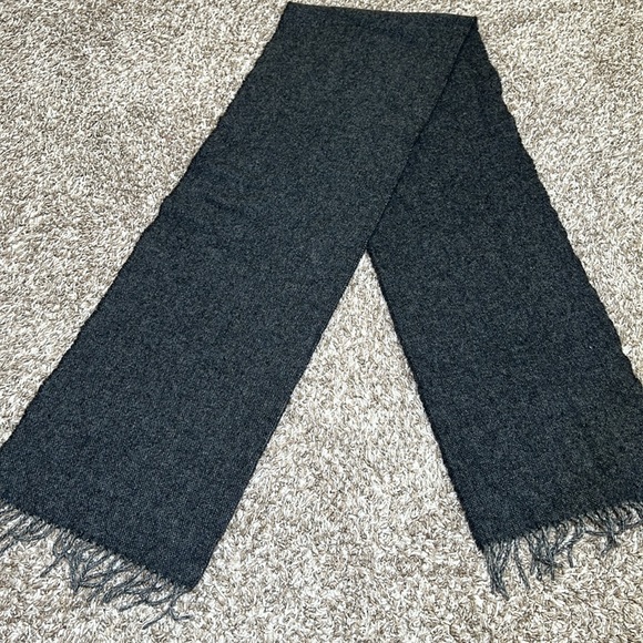 Hugo BOSS Lambs wool scarf - Picture 2 of 3